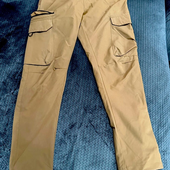 Multiple pockets pant - Picture 3 of 3